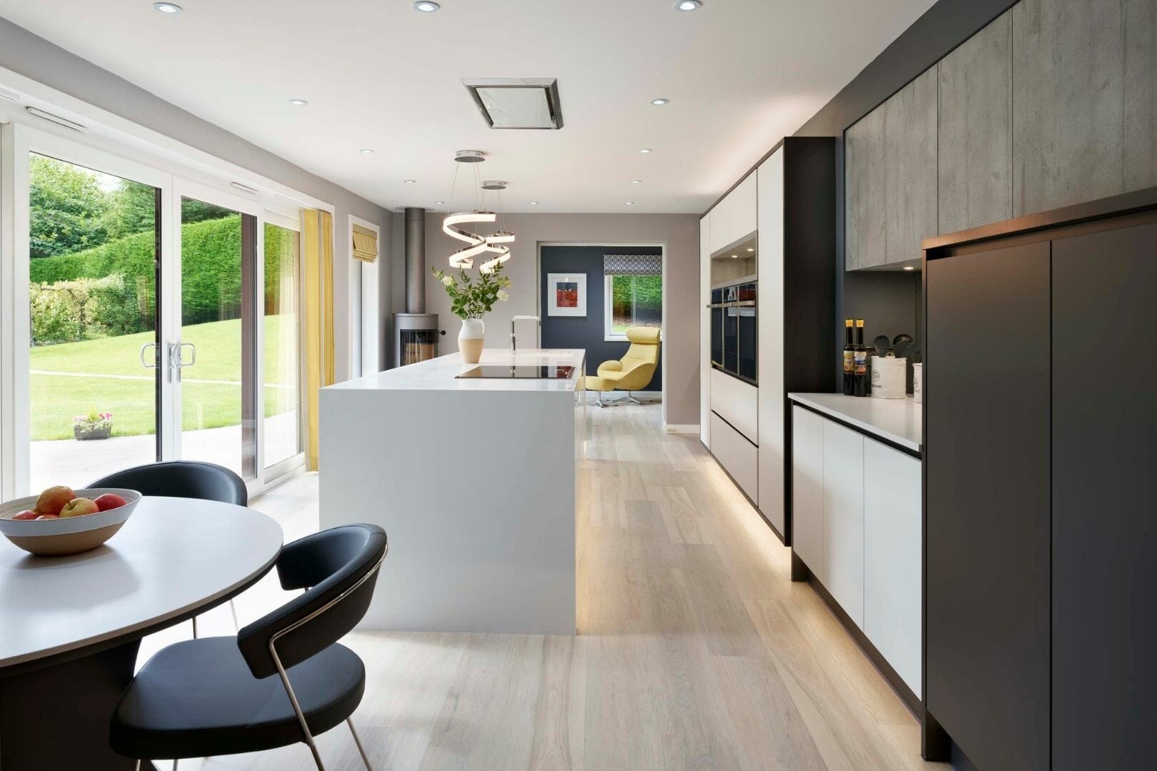 Grey an White handleless kitchen Grey an White handleless kitchen